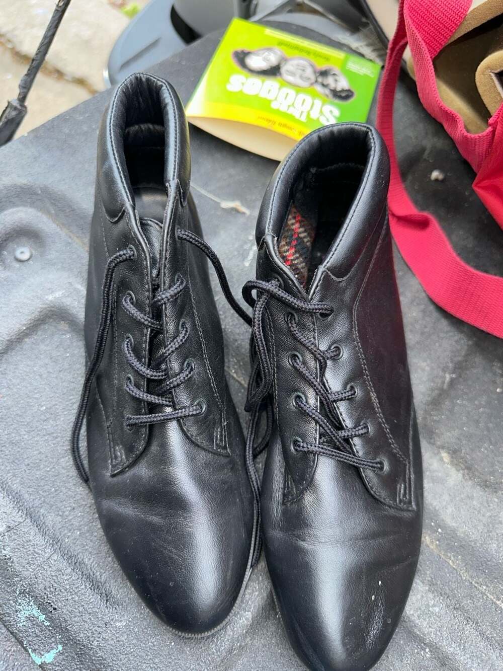 Capezio Alps Black Leather Lace-Up Ankle Boots